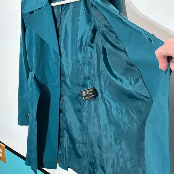 London Fog Women's Teal Trench Coat
Raincoat size M - Picture 7 of 15